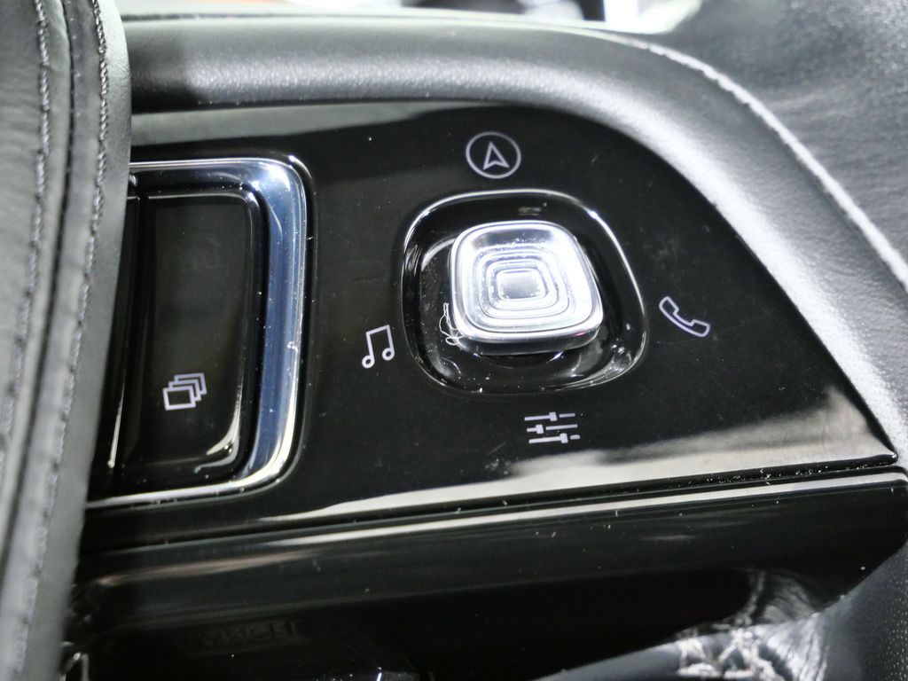 Thumbnail: 2023 Lincoln Aviator - 41