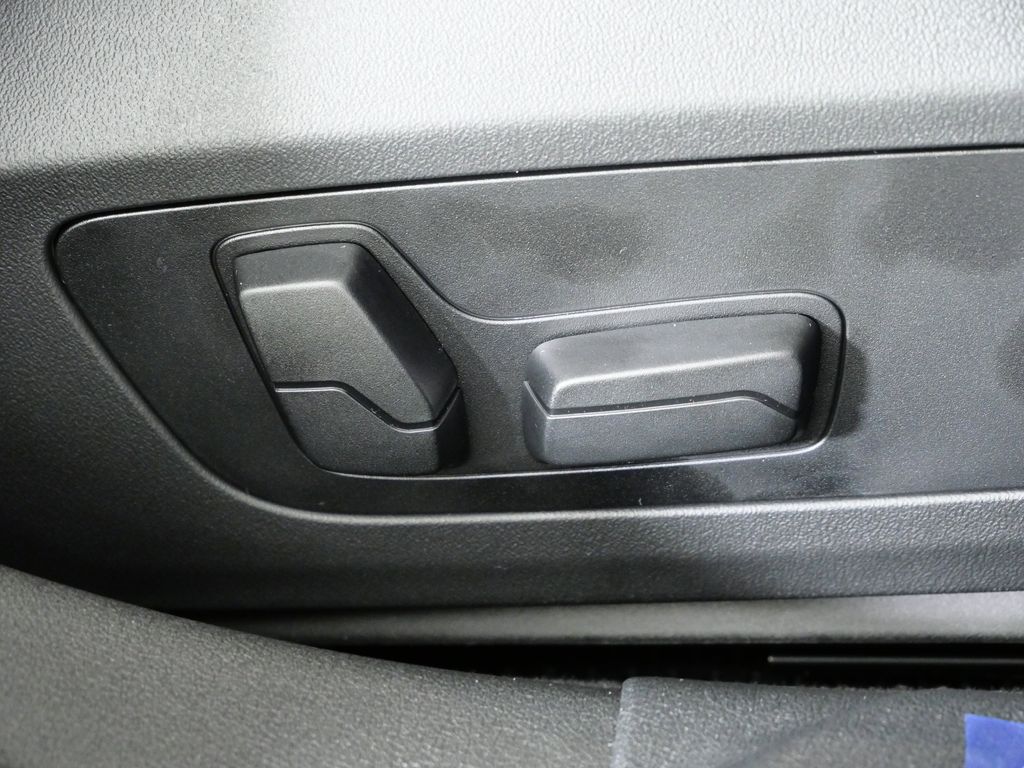 Thumbnail: 2026 BMW 2 Series - 22