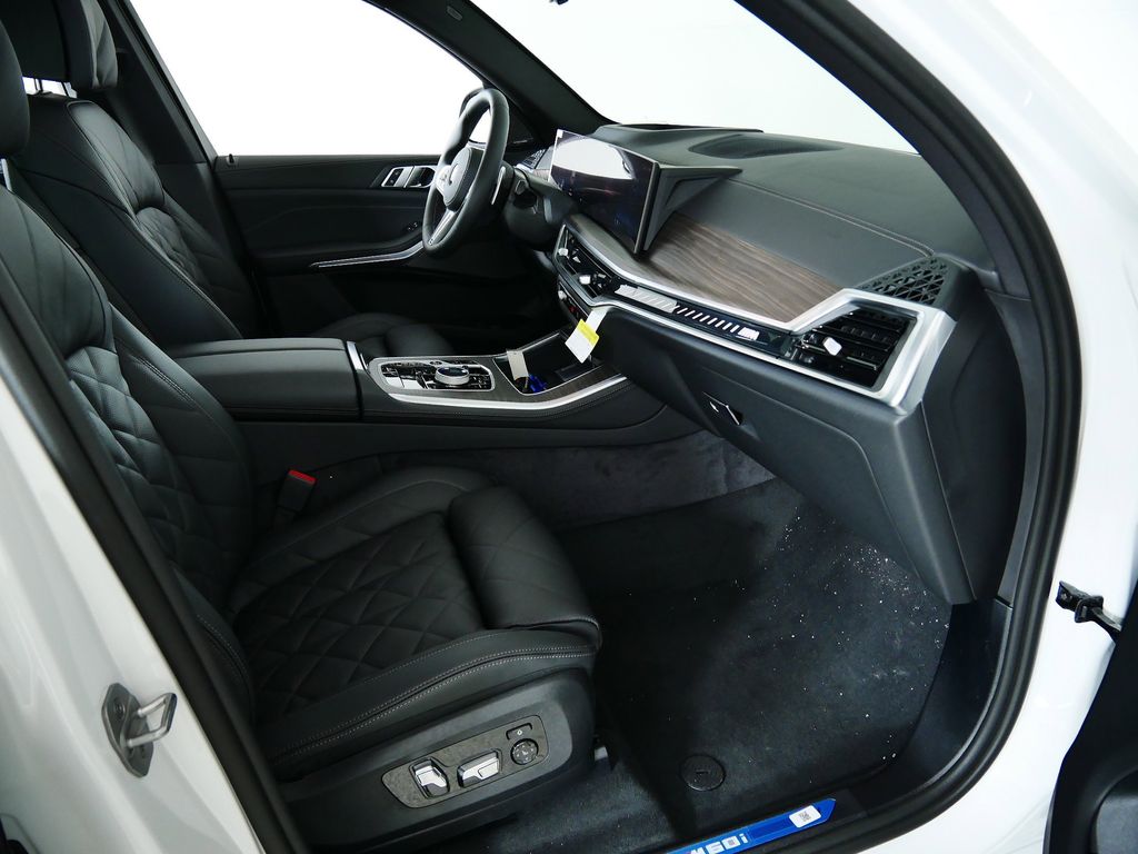 Thumbnail: 2026 BMW X5 - 21