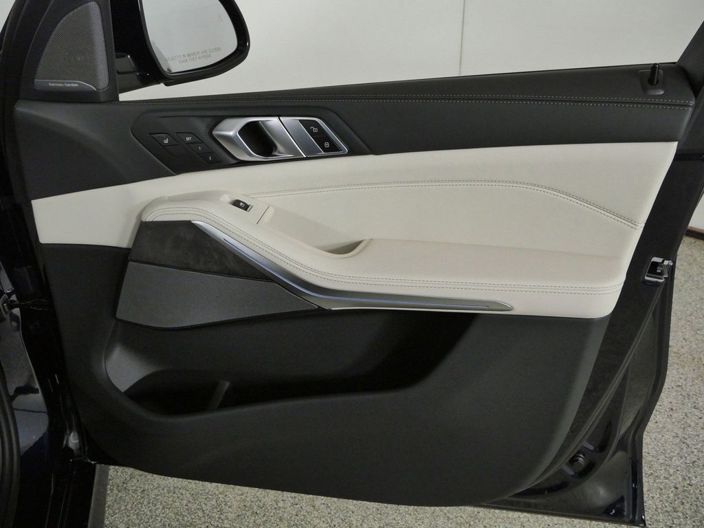 Thumbnail: 2026 BMW X5 - 19