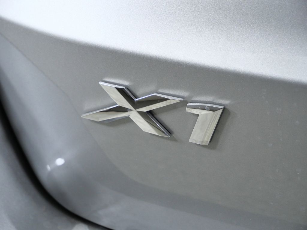 Thumbnail: 2026 BMW X1 - 13