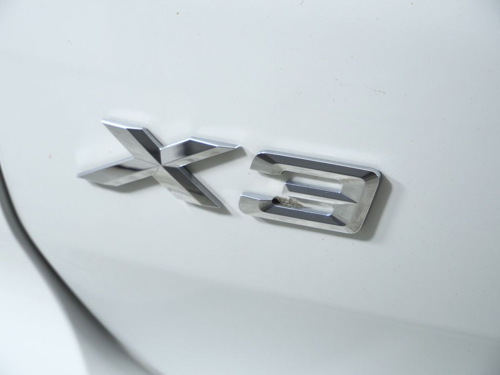 Thumbnail: 2023 BMW X3 - 16