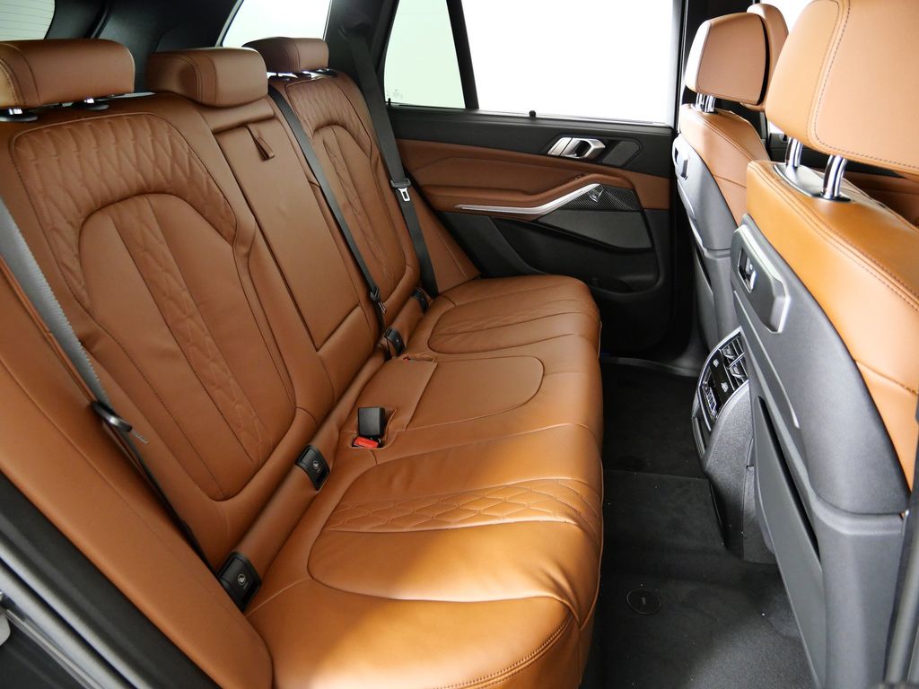 Thumbnail: 2026 BMW X5 - 27