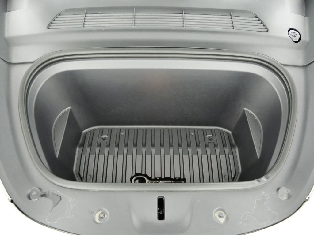 Thumbnail: 2022 Tesla Model Y - 35