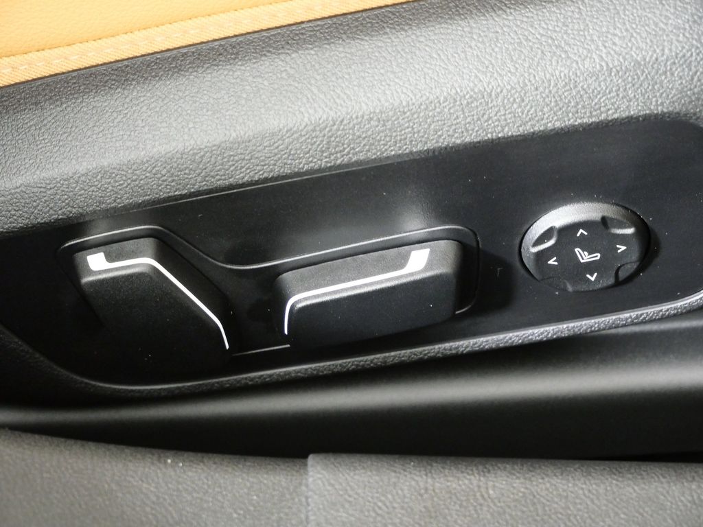 Thumbnail: 2026 BMW 3 Series - 22