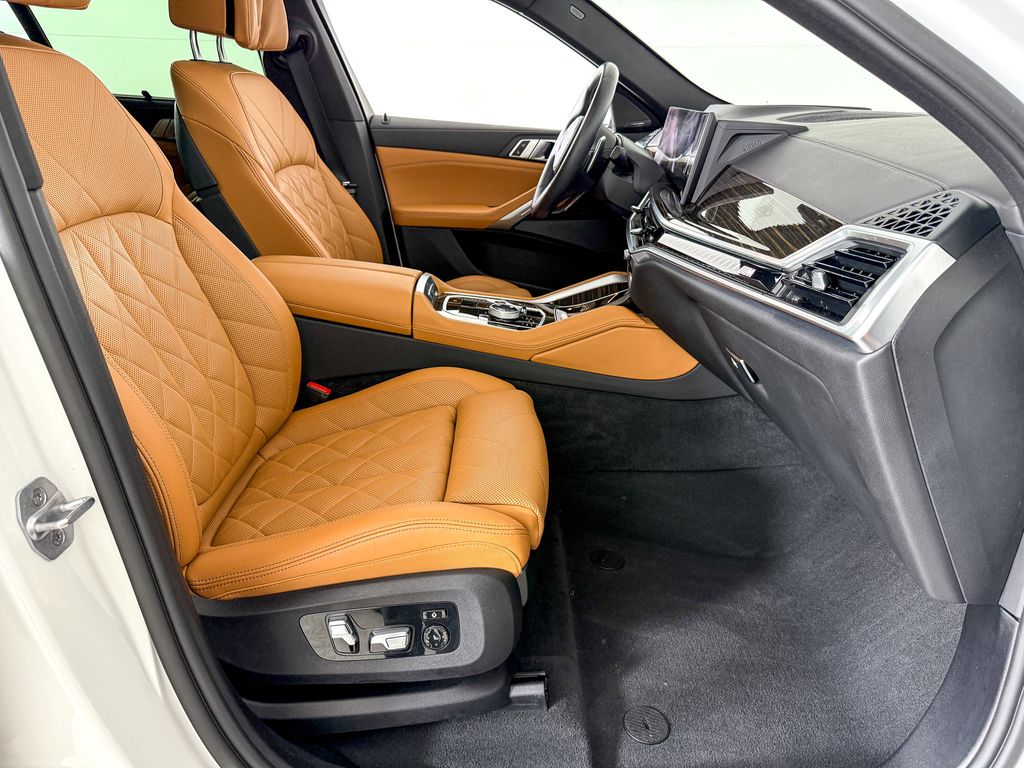 2024 BMW X6 M 27