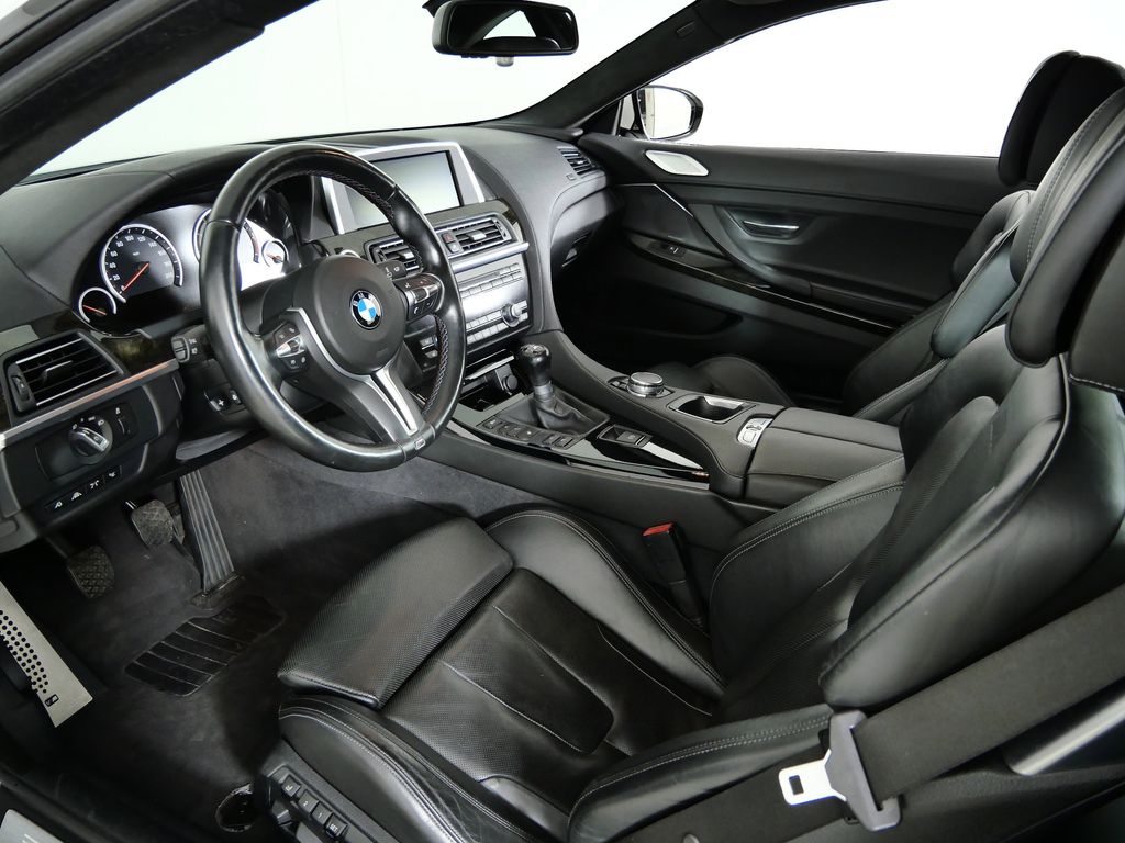 Thumbnail: 2015 BMW M6 - 30