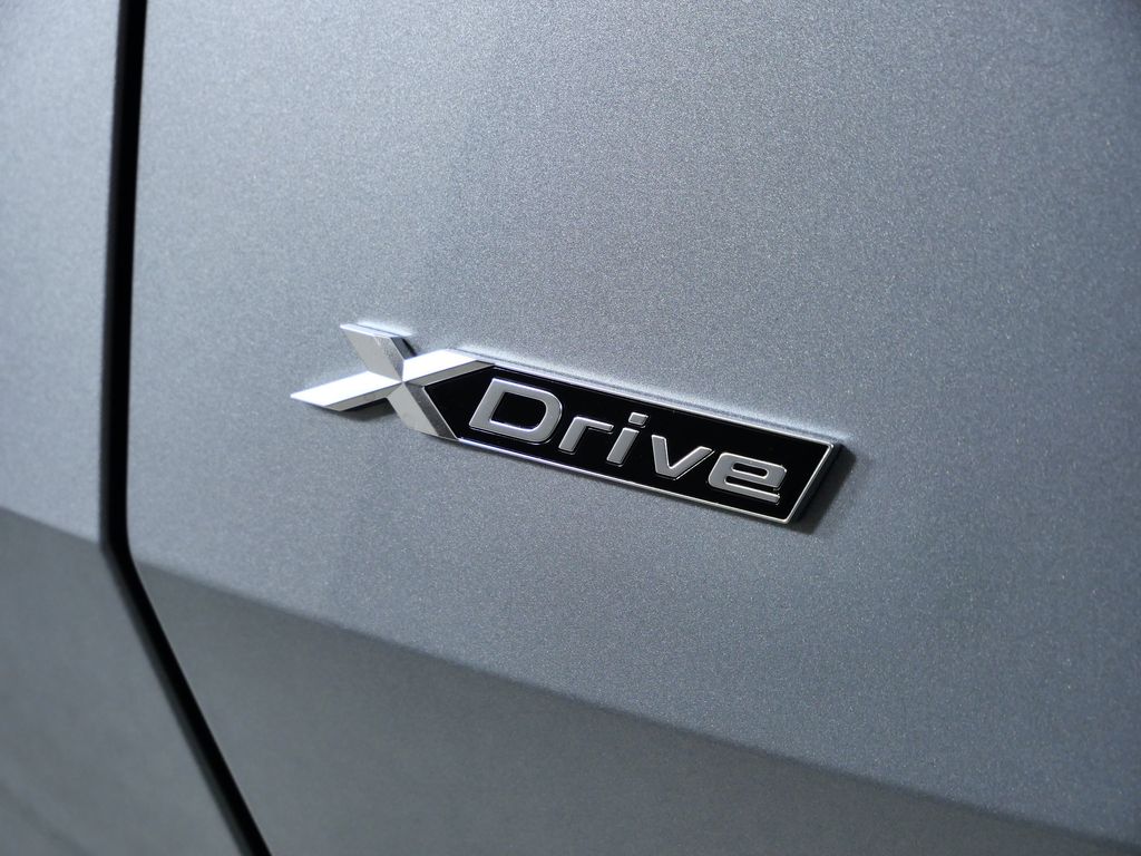 Thumbnail: 2026 BMW X3 - 13