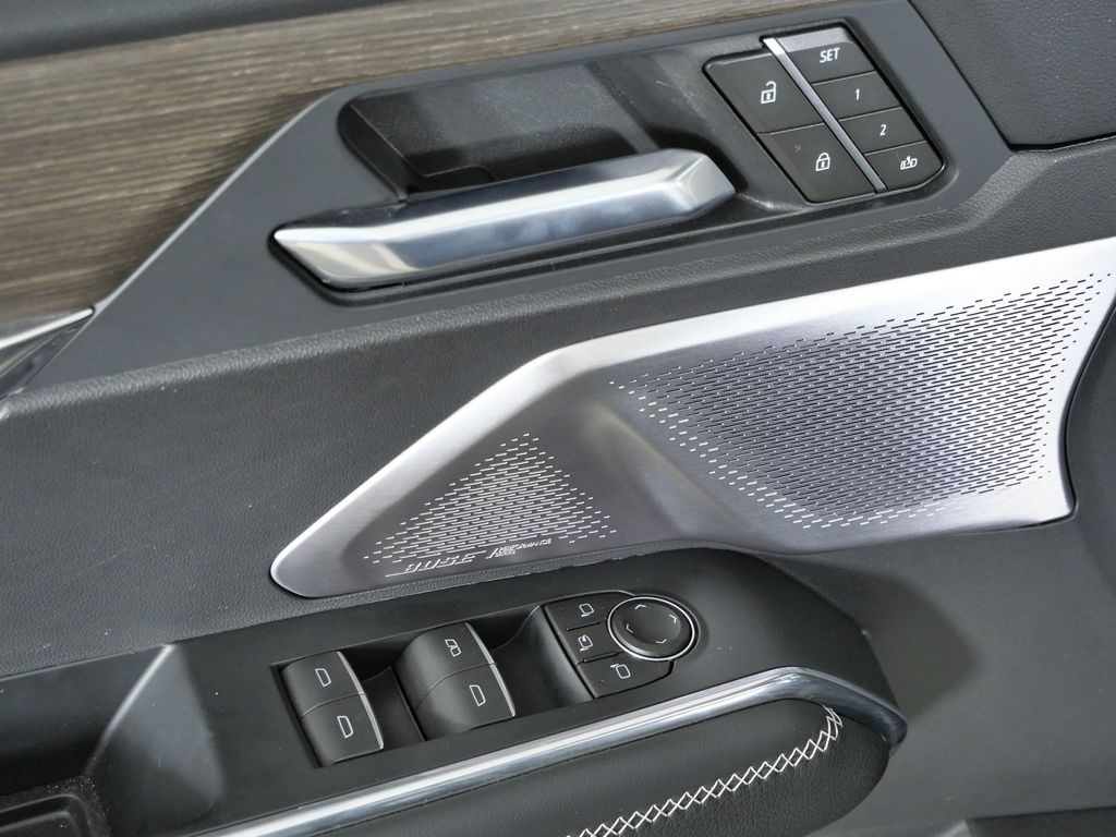 Thumbnail: 2025 GMC Acadia - 37