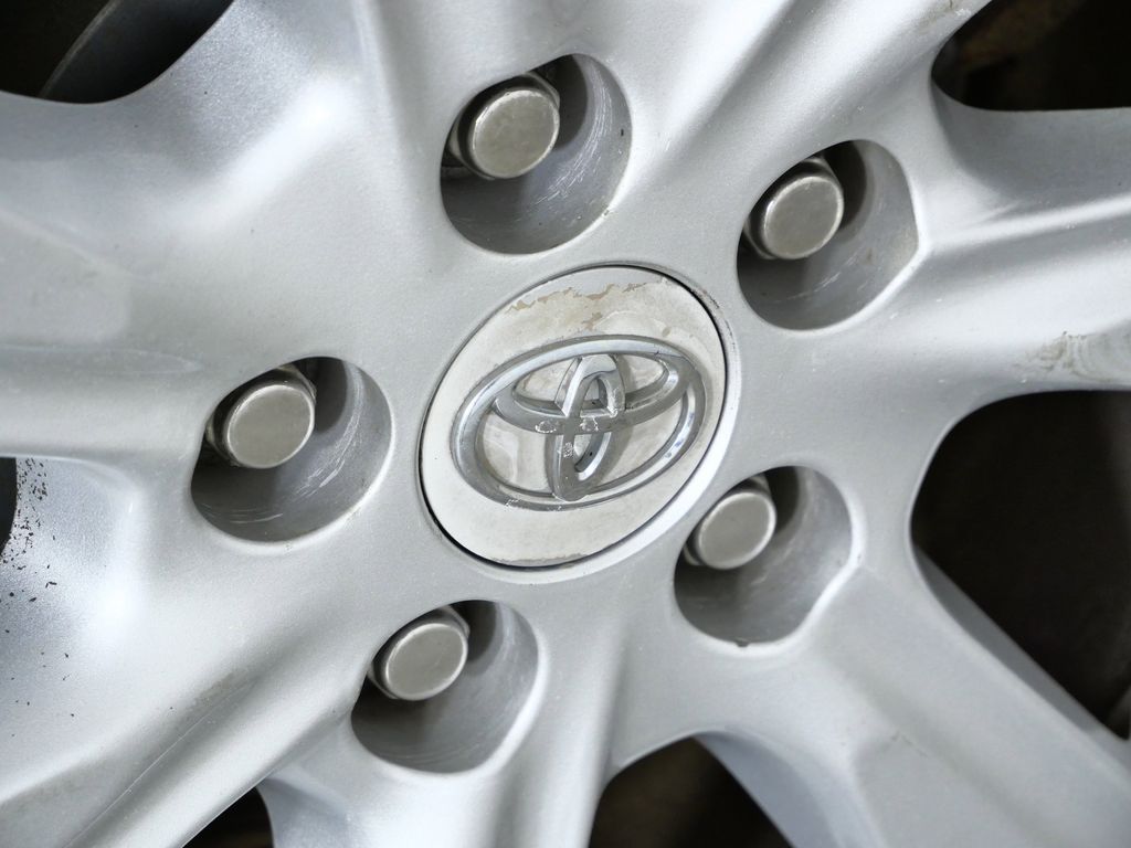 Thumbnail: 2011 Toyota Highlander - 5