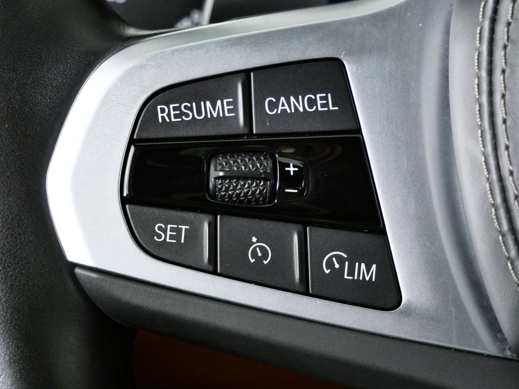 Thumbnail: 2024 BMW 8 Series - 42