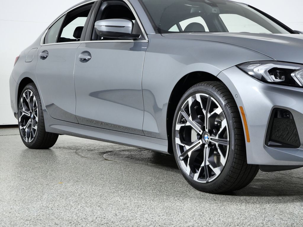 Thumbnail: 2026 BMW 3 Series - 6