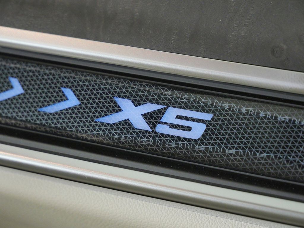 Thumbnail: 2026 BMW X5 - 24
