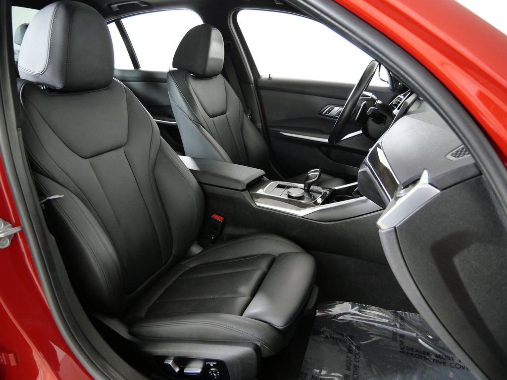 Thumbnail: 2019 BMW 3 Series - 22