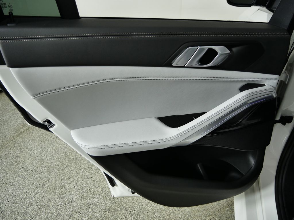 Thumbnail: 2025 BMW X6 - 35