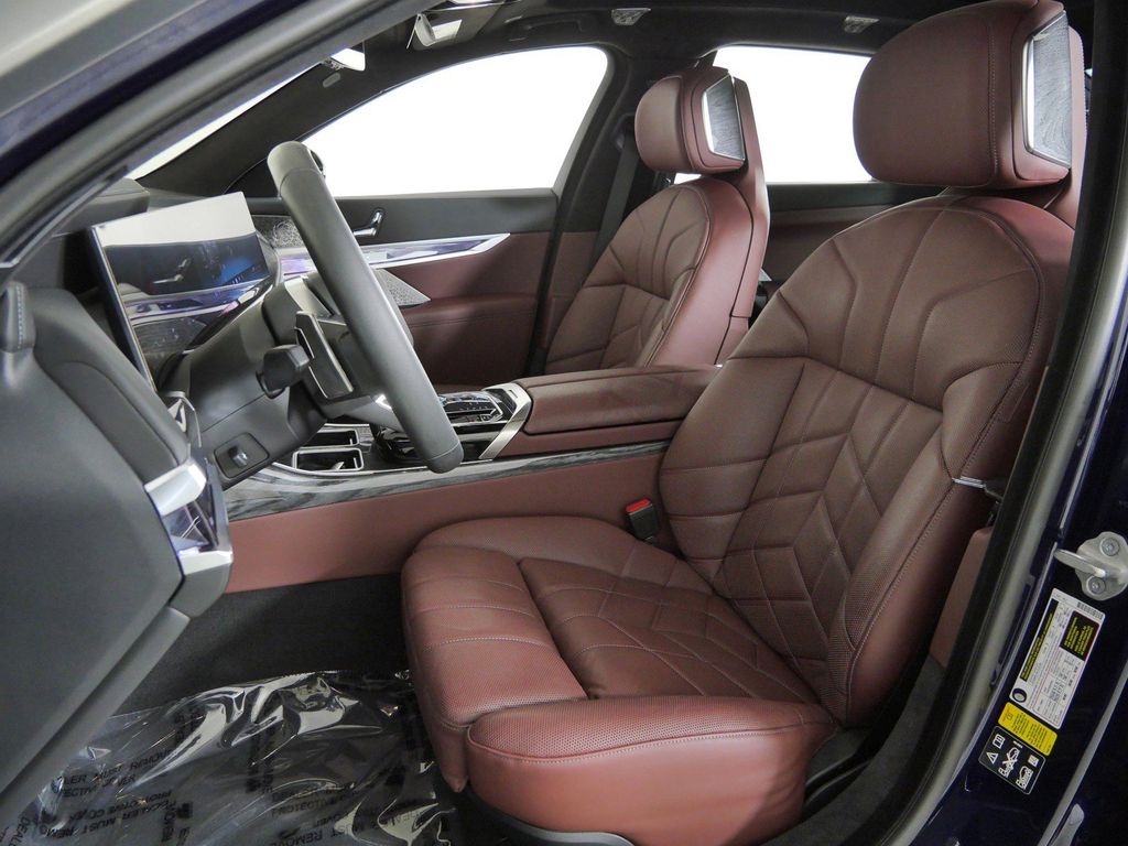 Thumbnail: 2023 BMW 7 Series - 40