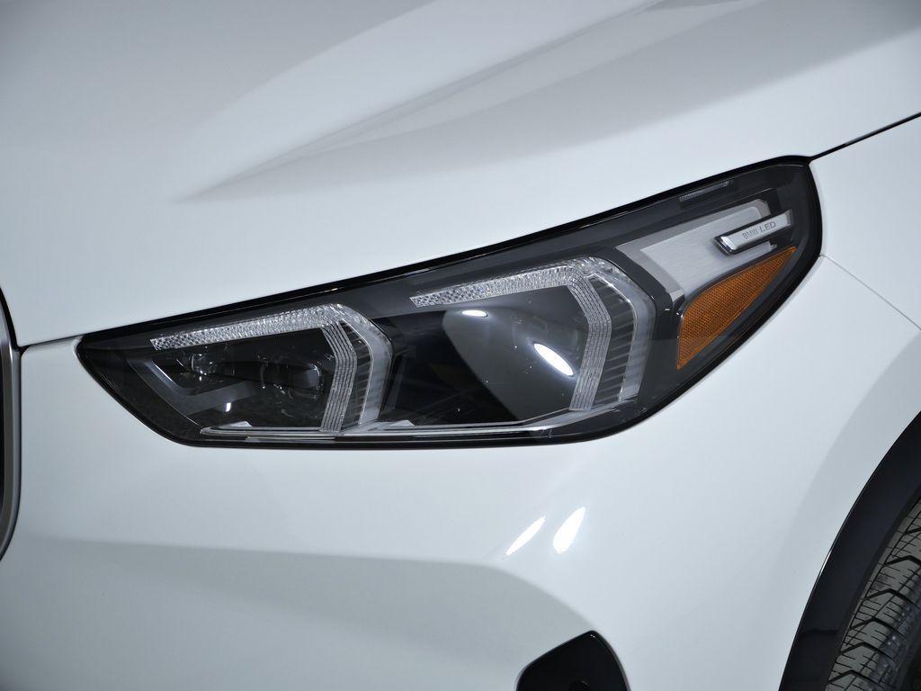 Thumbnail: 2026 BMW X1 - 3