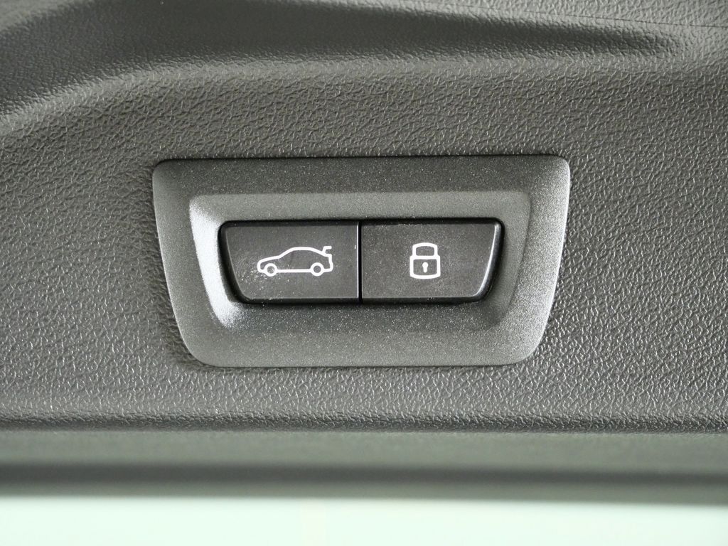 Thumbnail: 2026 BMW X5 - 30