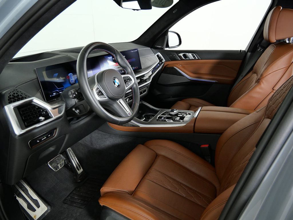 Thumbnail: 2025 BMW X7 - 38