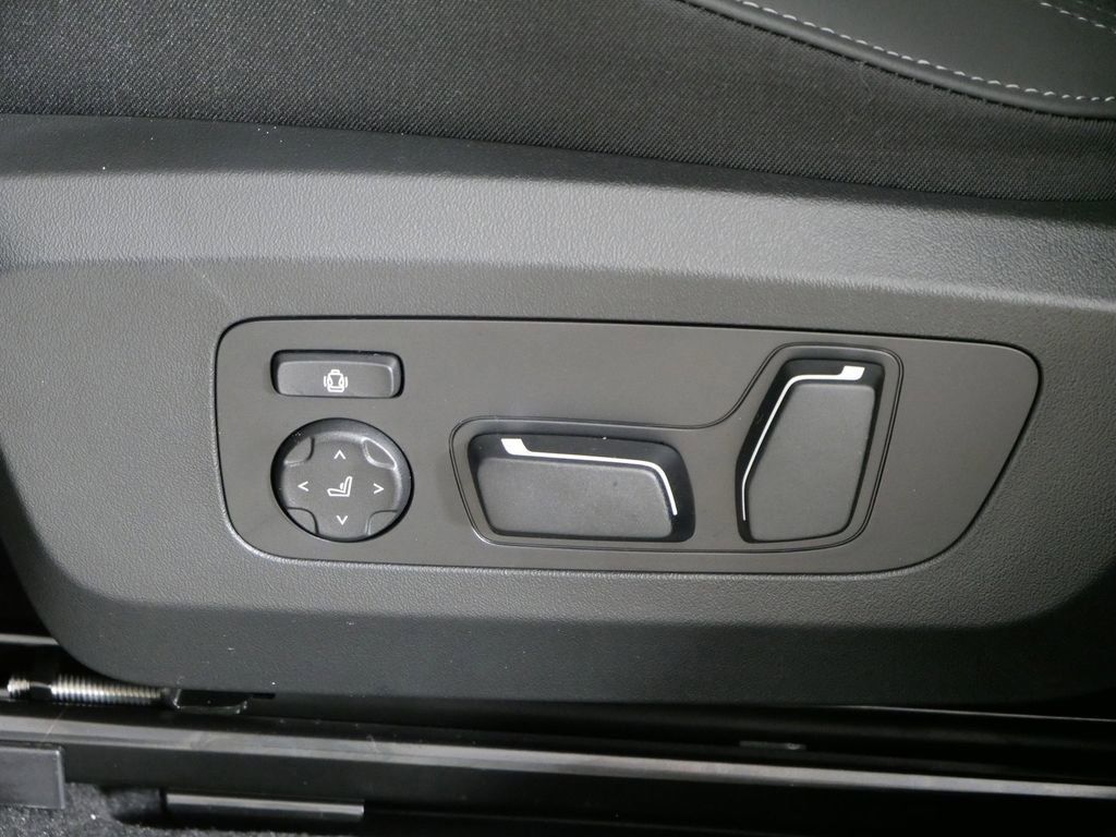 Thumbnail: 2025 BMW X3 - 34