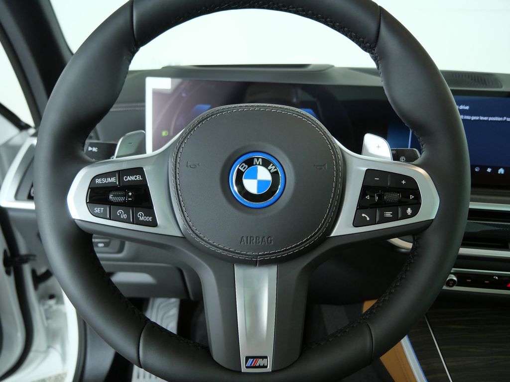 Thumbnail: 2026 BMW X5 - 38