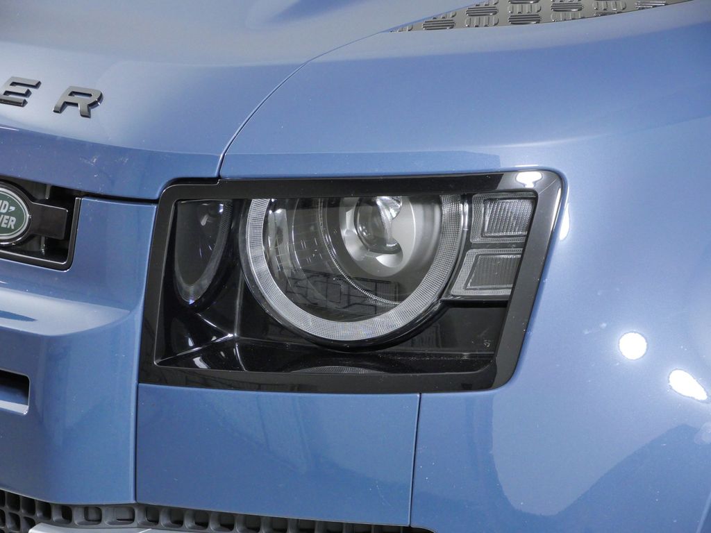 Thumbnail: 2024 Land Rover Defender - 3
