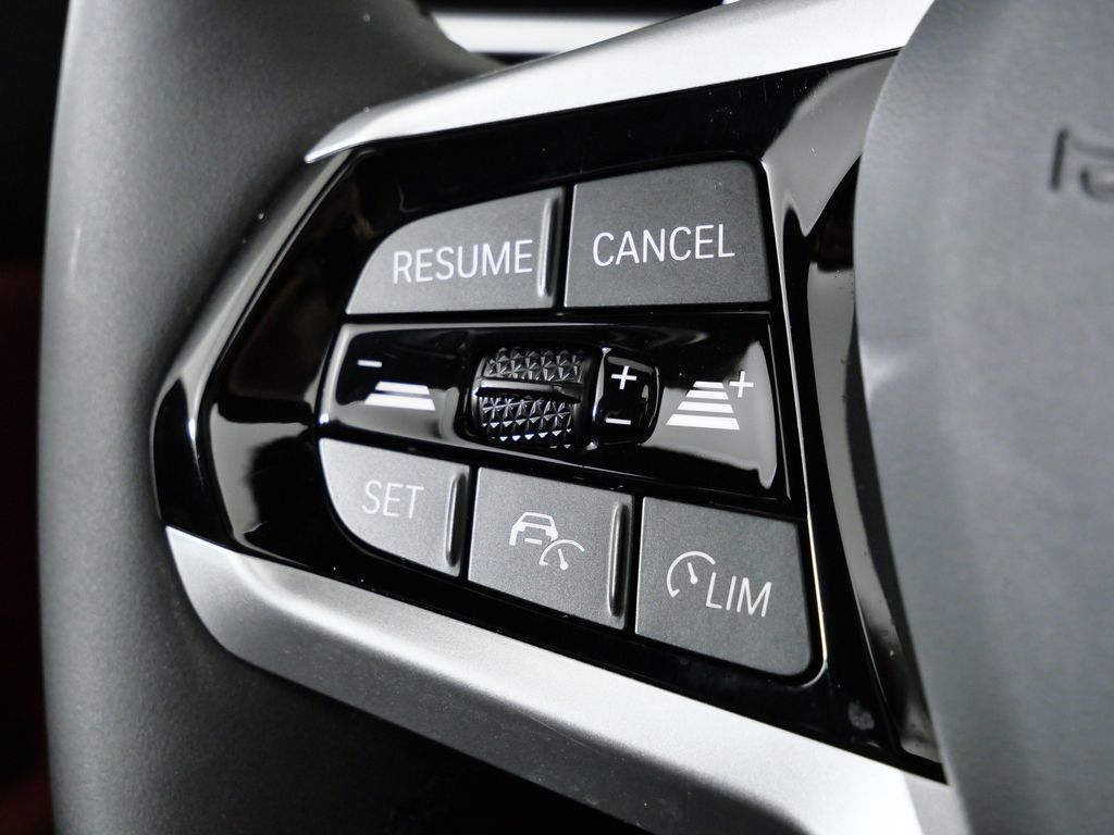 Thumbnail: 2025 BMW 3 Series - 44