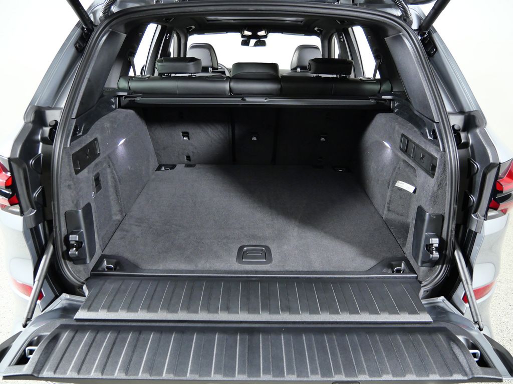 Thumbnail: 2026 BMW X5 - 28