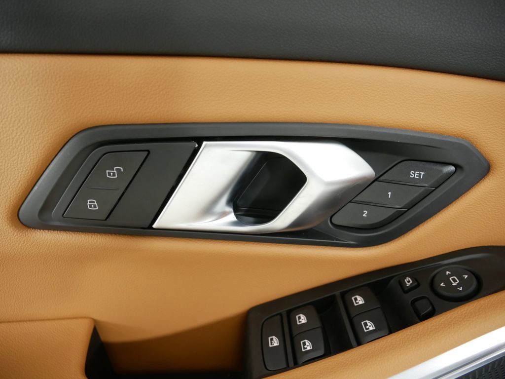 Thumbnail: 2025 BMW 3 Series - 34