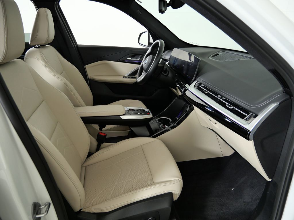 Thumbnail: 2025 BMW X1 - 24