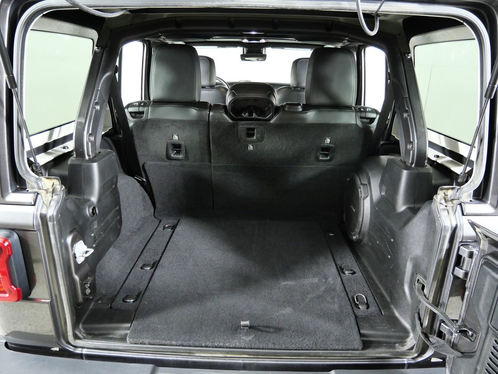 Thumbnail: 2019 Jeep Wrangler - 27