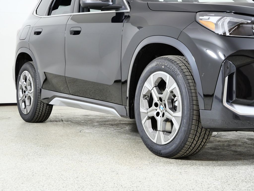 Thumbnail: 2026 BMW X1 - 6