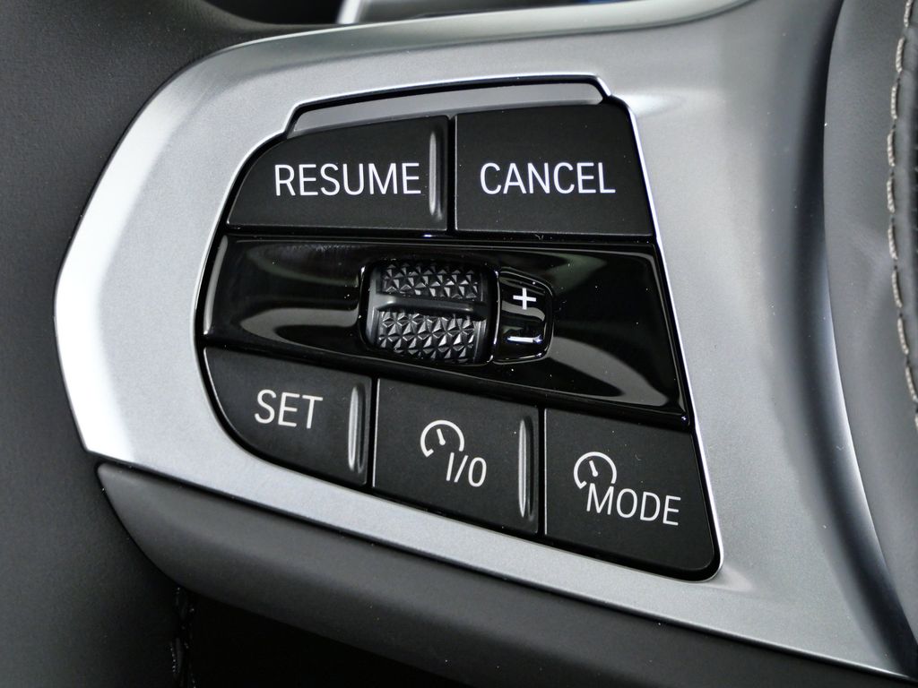 Thumbnail: 2026 BMW X7 - 41