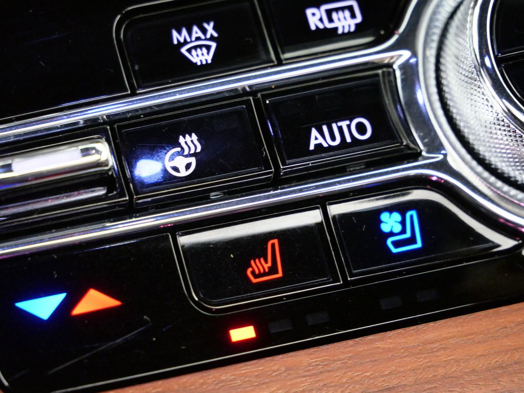 Thumbnail: 2023 Lincoln Aviator - 49