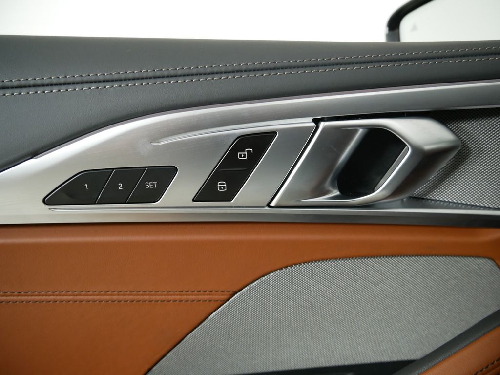 Thumbnail: 2022 BMW 8 Series - 33