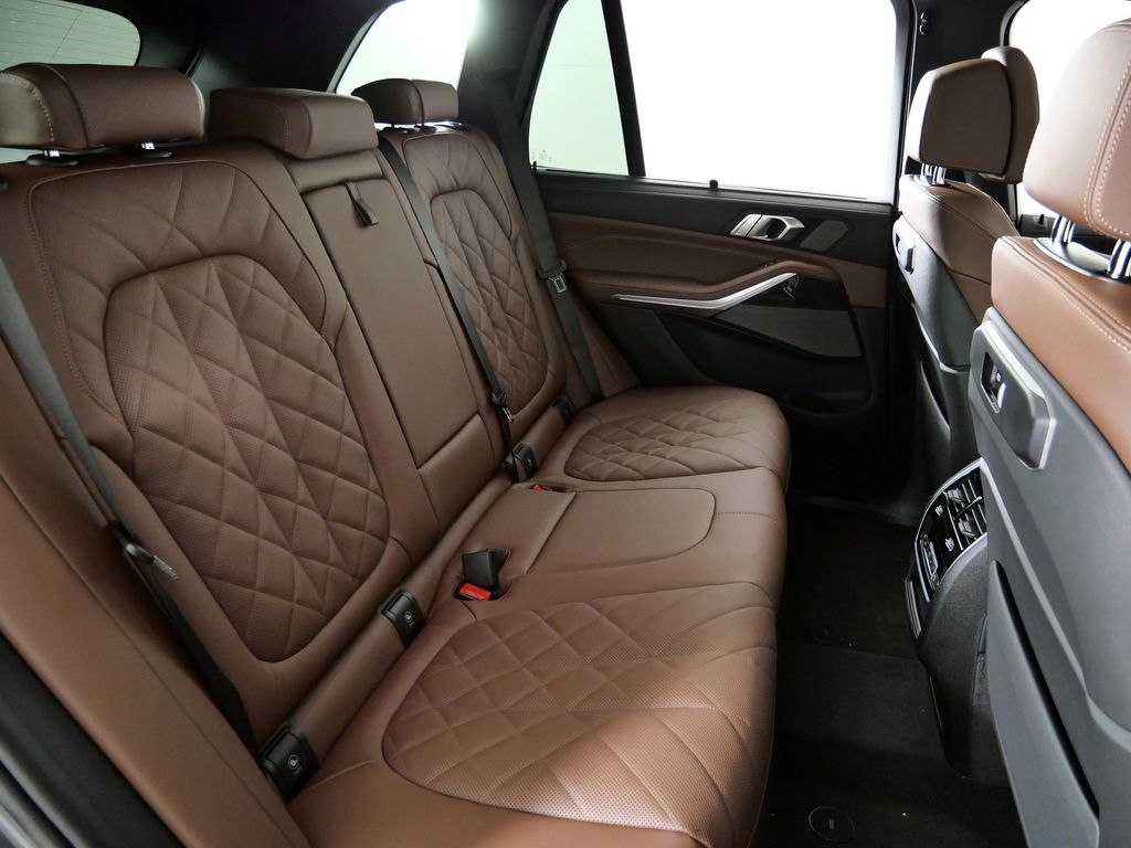 Thumbnail: 2026 BMW X5 - 27