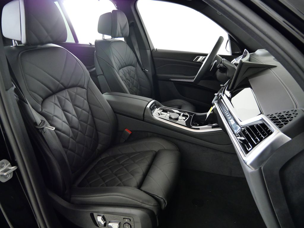 Thumbnail: 2026 BMW X5 - 21