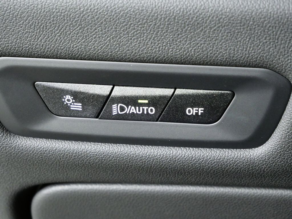 Thumbnail: 2026 BMW X5 - 40