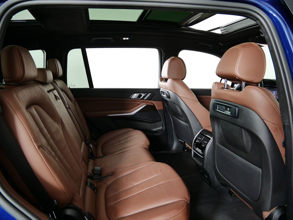 Thumbnail: 2021 BMW X7 - 24