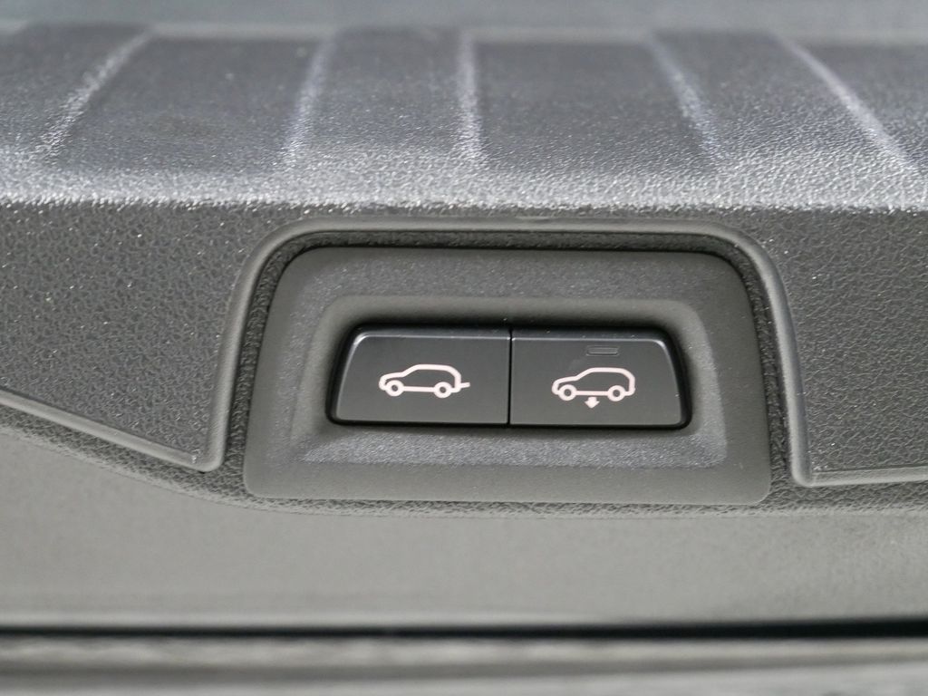 Thumbnail: 2026 BMW X5 - 26