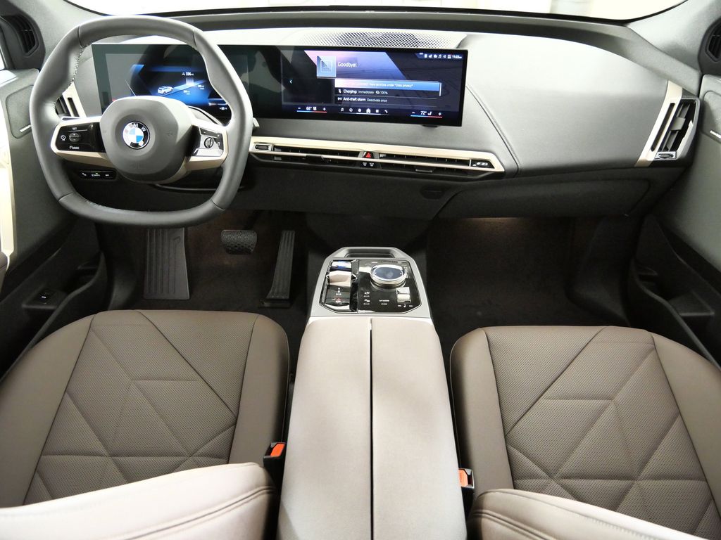 Thumbnail: 2026 BMW iX - 5