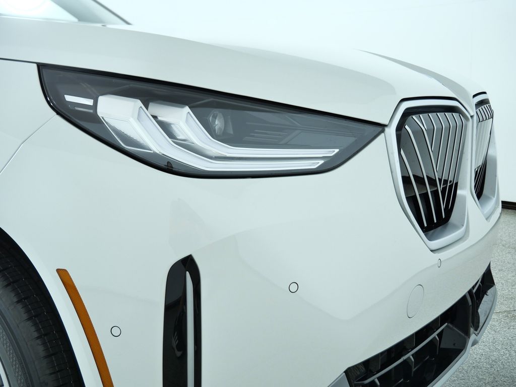 Thumbnail: 2026 BMW X3 - 13