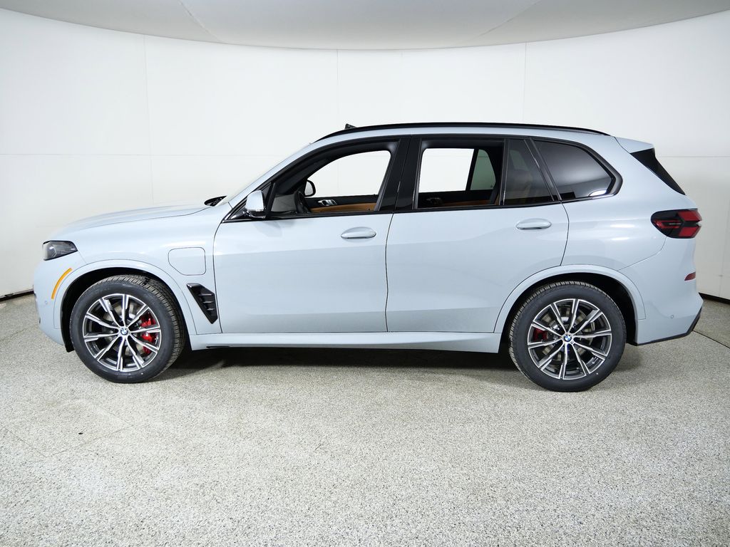 Thumbnail: 2026 BMW X5 - 15