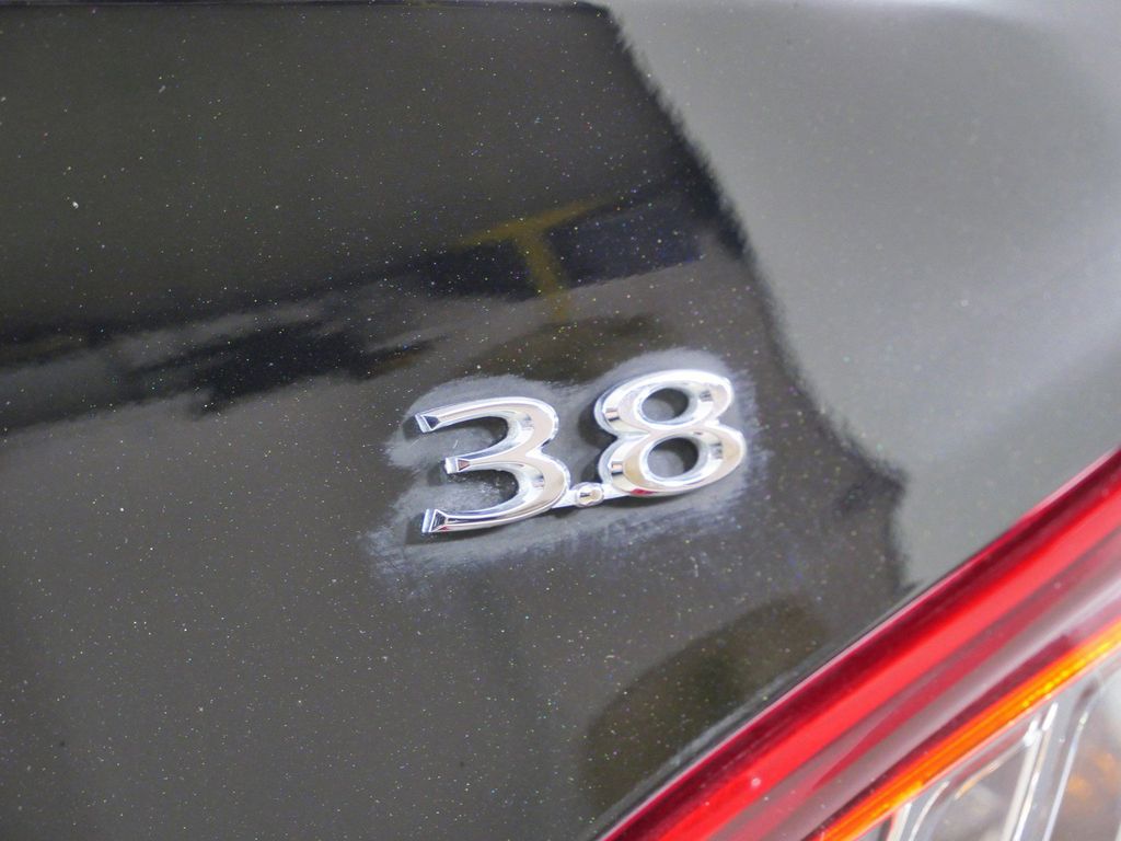 Thumbnail: 2015 Hyundai Genesis - 11