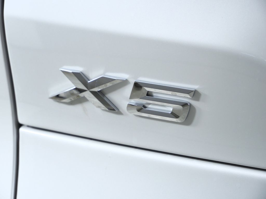 Thumbnail: 2026 BMW X5 - 13