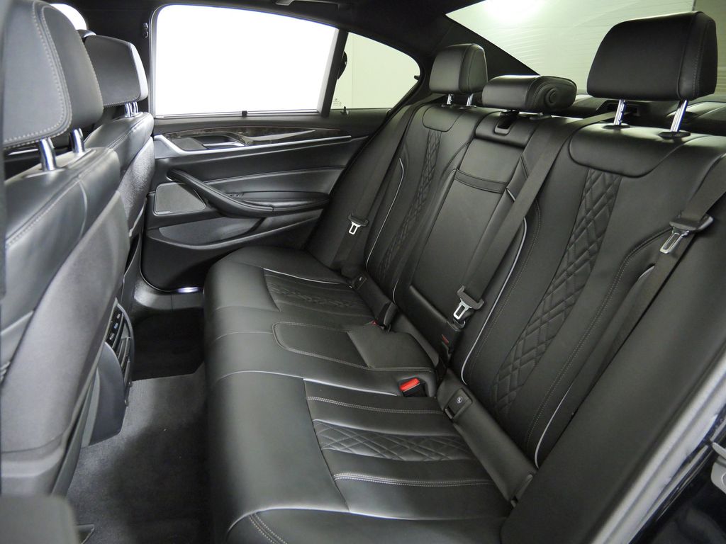 Thumbnail: 2019 BMW 5 Series - 32