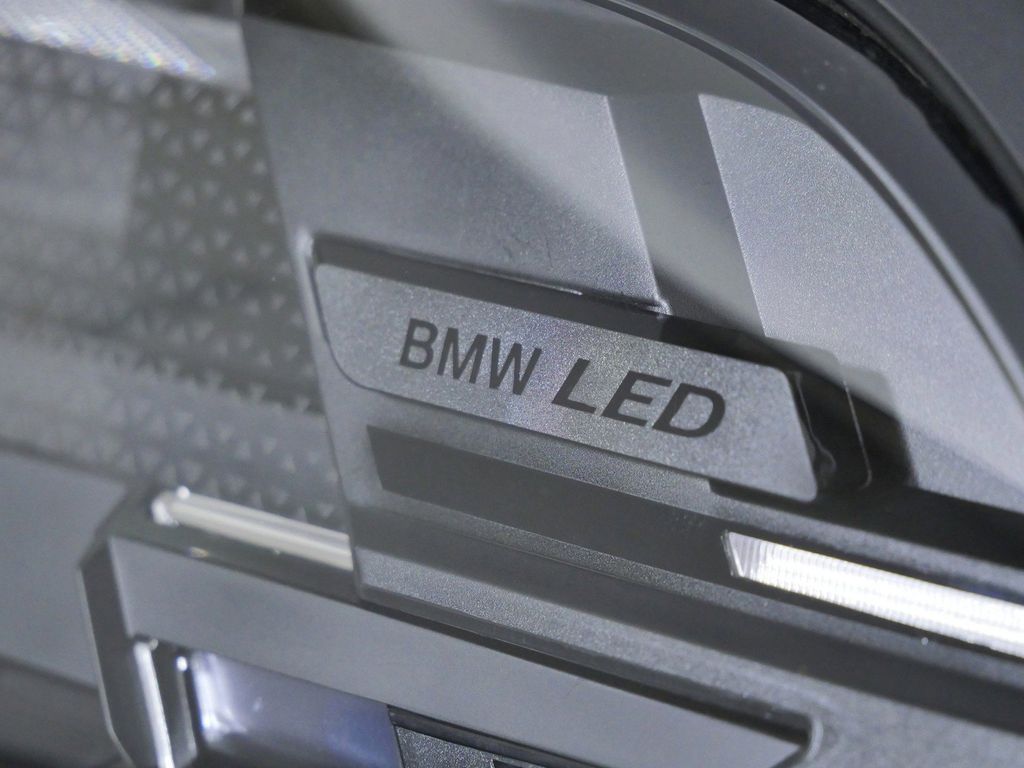 Thumbnail: 2026 BMW X5 - 4