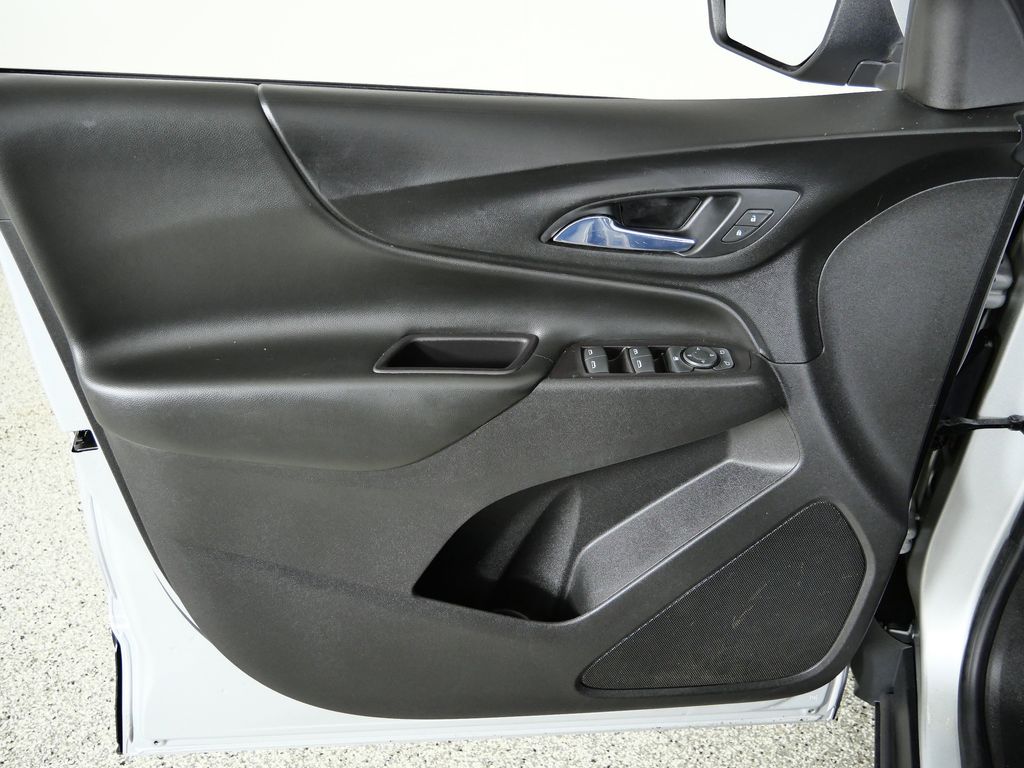 Thumbnail: 2021 Chevrolet Equinox - 31