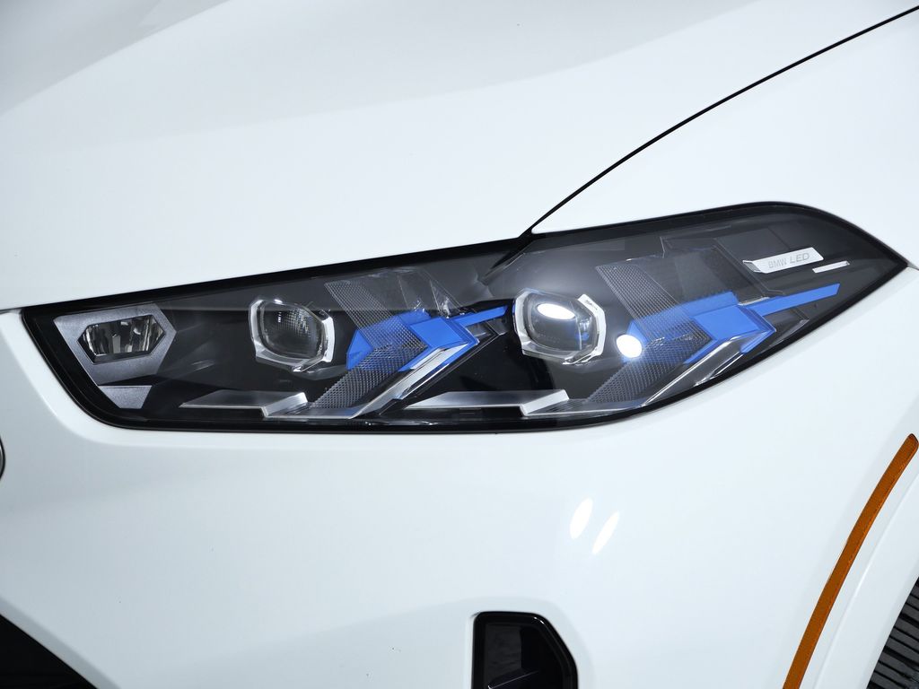 Thumbnail: 2025 BMW X6 - 4