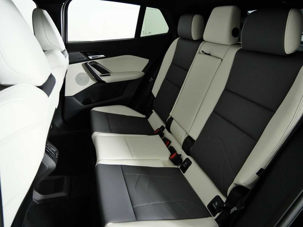 Thumbnail: 2026 BMW X2 - 31